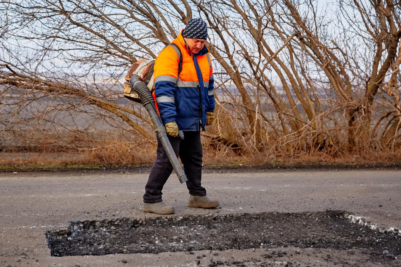 ремонт прифронтових доріг