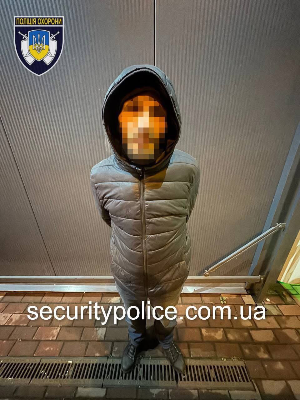 затримали на заправці
