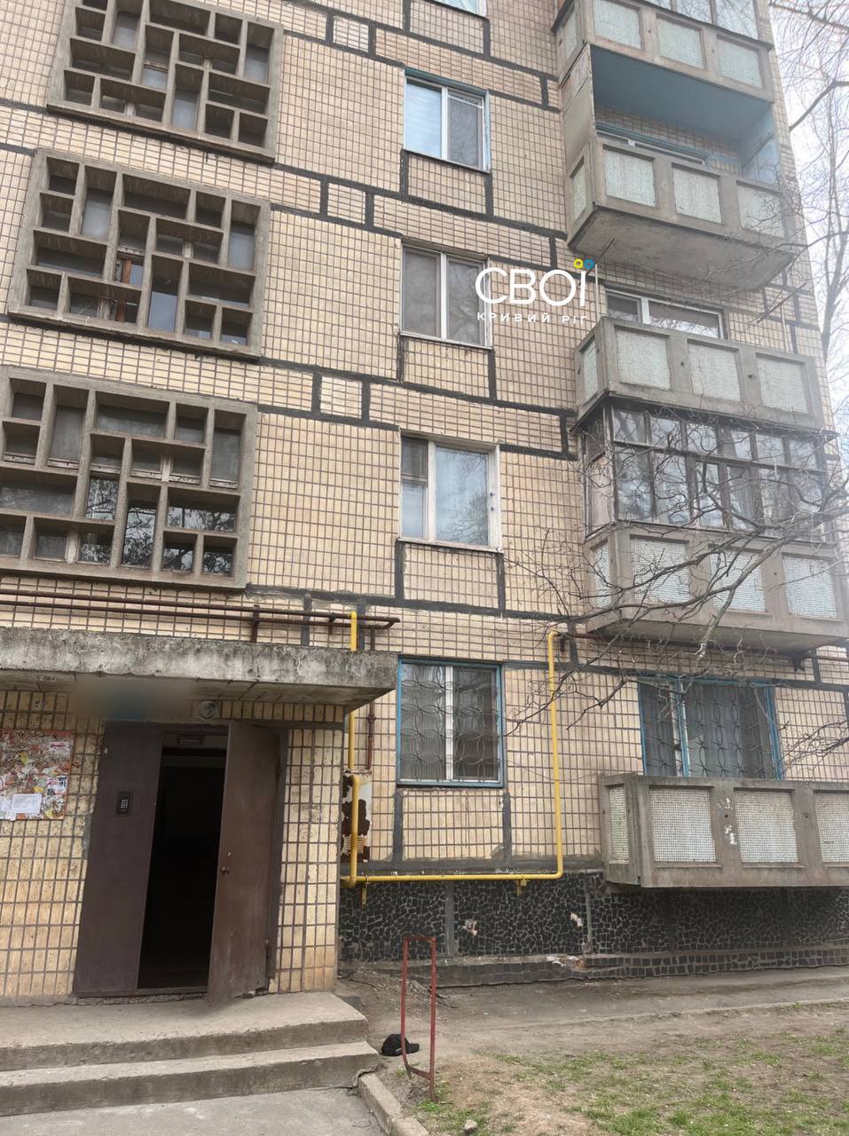 чоловік випав з вікна