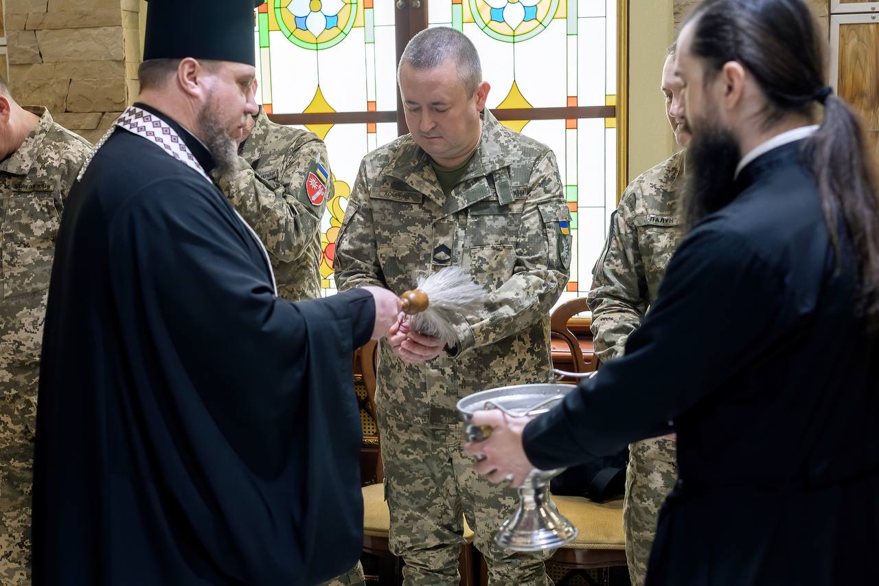 паски для військових