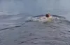 купання, дівчинка, крижана вода