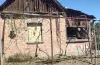понівечено будинок