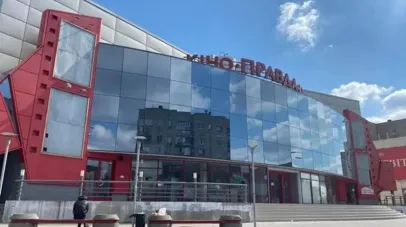 Колишній кінотеатр «Правда» на Слобожанському незабаром стане продуктовим супермаркетом