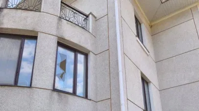 Ворожі атаки на Дніпропетровщині: поранені семеро людей, пошкоджені будівлі