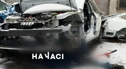 придавило автівкою
