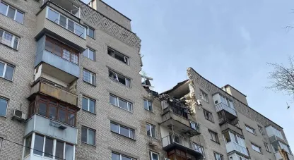 безпілотник влучив у багатоповерхівку у Дніпрі