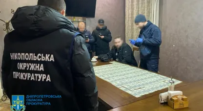 затримали волонтера