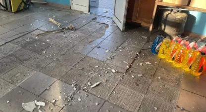 понівечені будинки