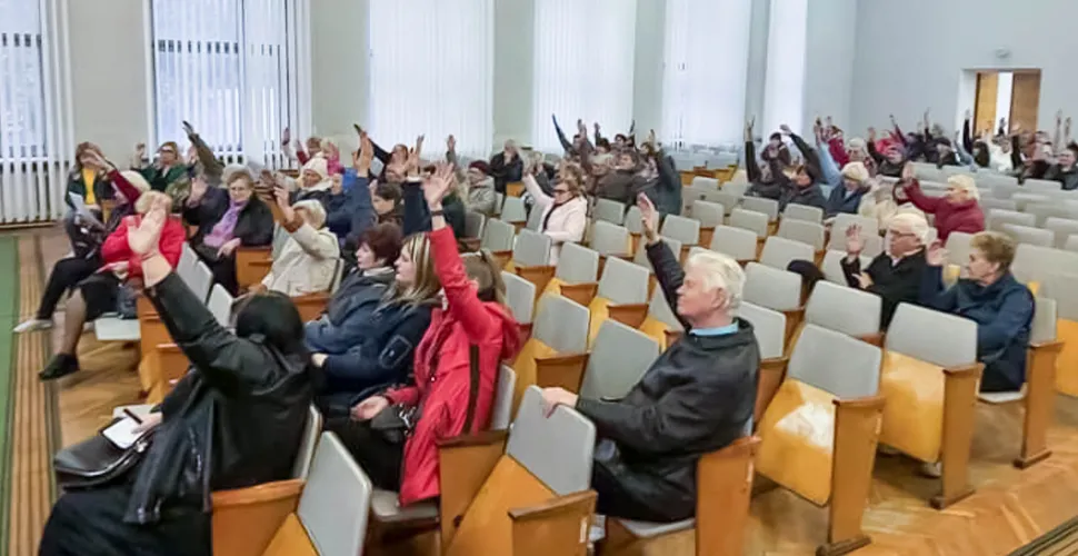 зміна назв, громадські слухання