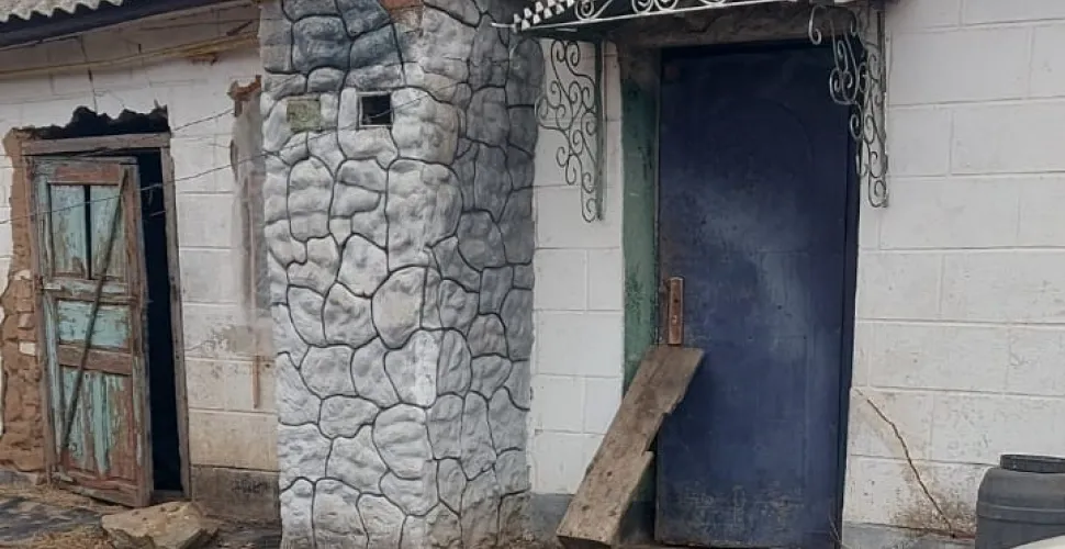 Захищав сестру