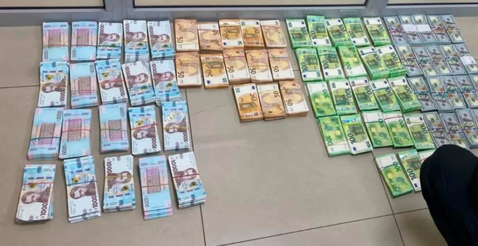 вкрали з бюджету 5 млн гривень