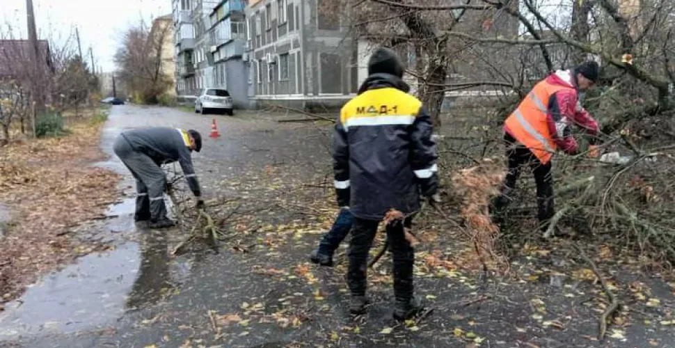 буревій, розчищення, прибирання