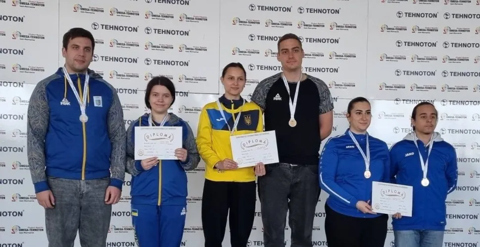 Дніпровські спортсмени здобули п’ять медалей на міжнародних змаганнях з кульової стрільби в Румунії