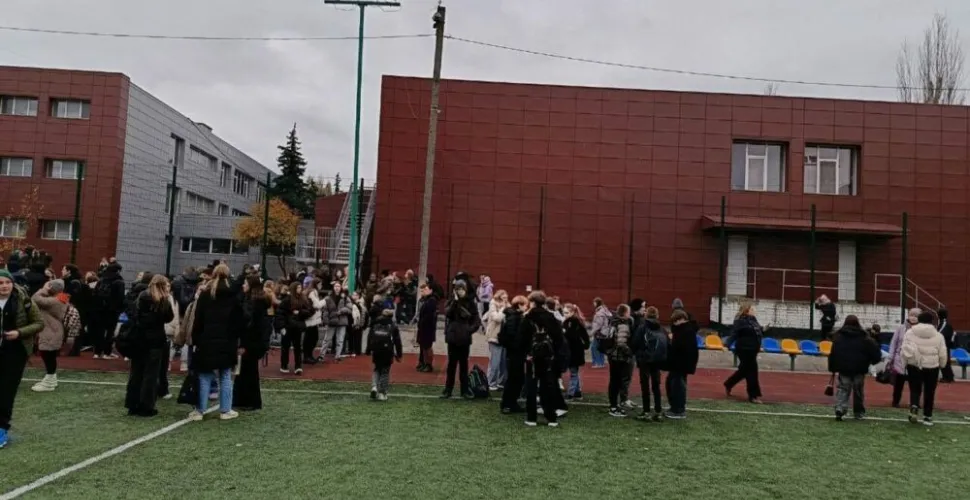 замінування шкіл