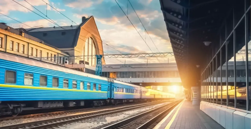 нововведення, обід, потяг