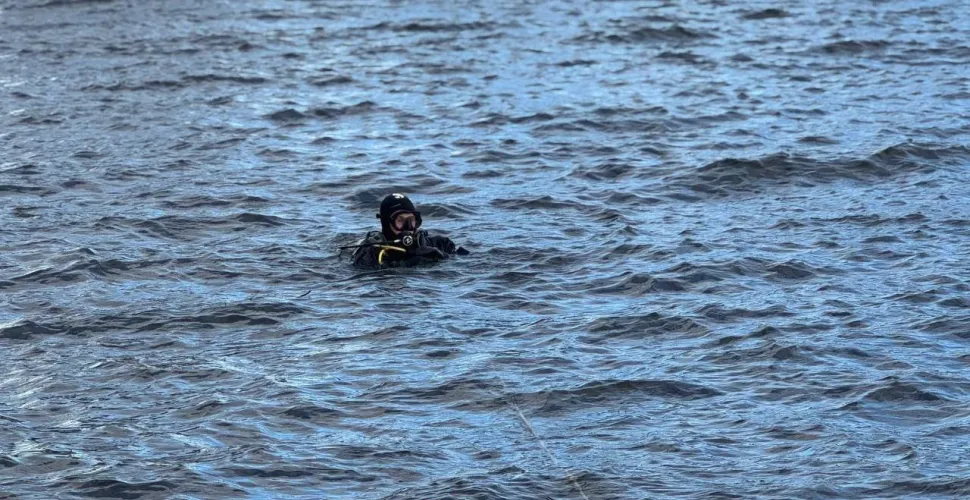 водолазно-рятувальна група, вода, надання допомоги