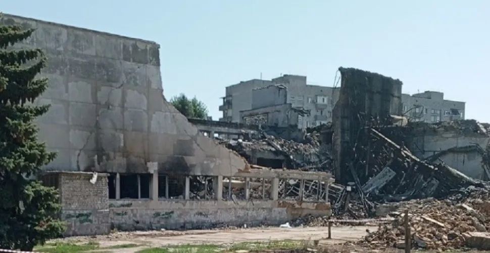 демонтаж будівці, ракетний удар