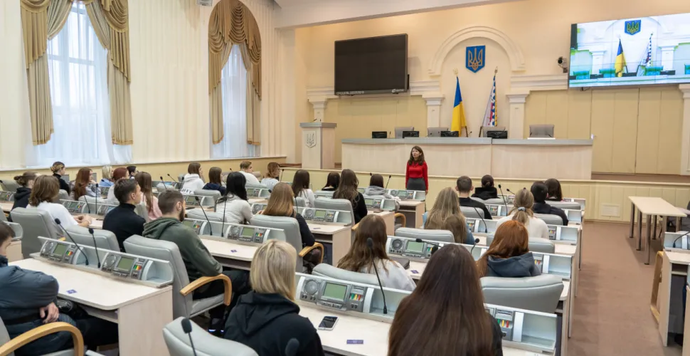 студенти в обласній раді