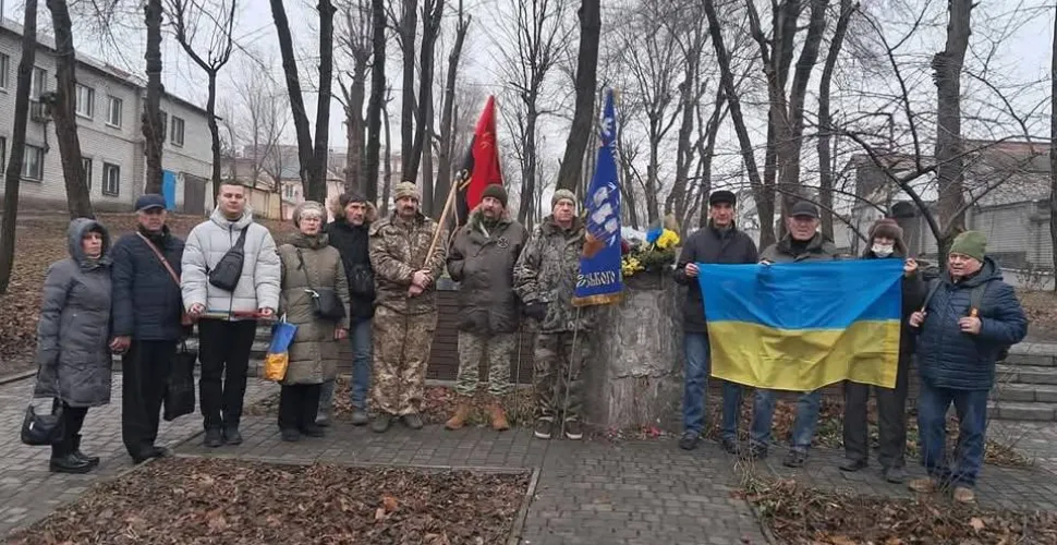 вандали знищили табличку Чорноволу