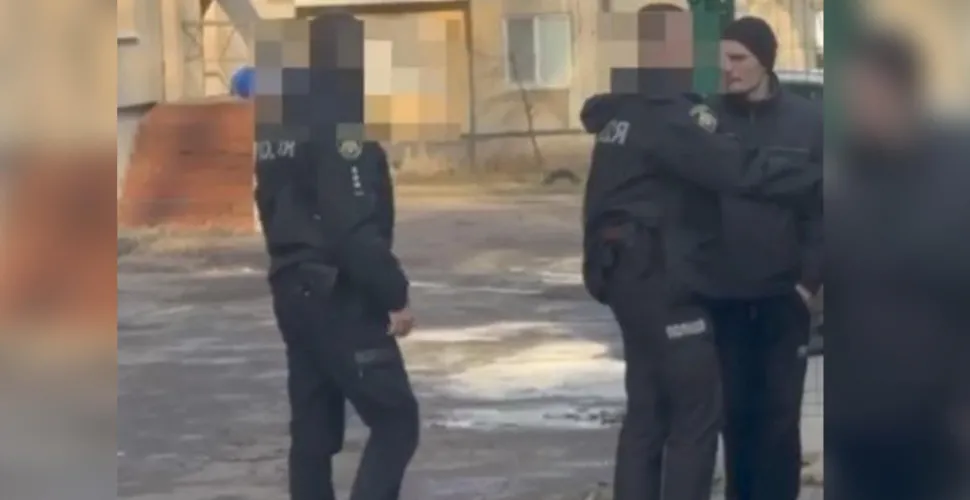 вбивство, тримання під вартою, суд