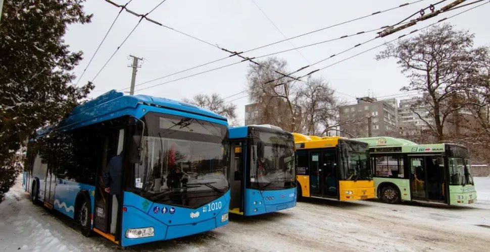 громадський транспорт