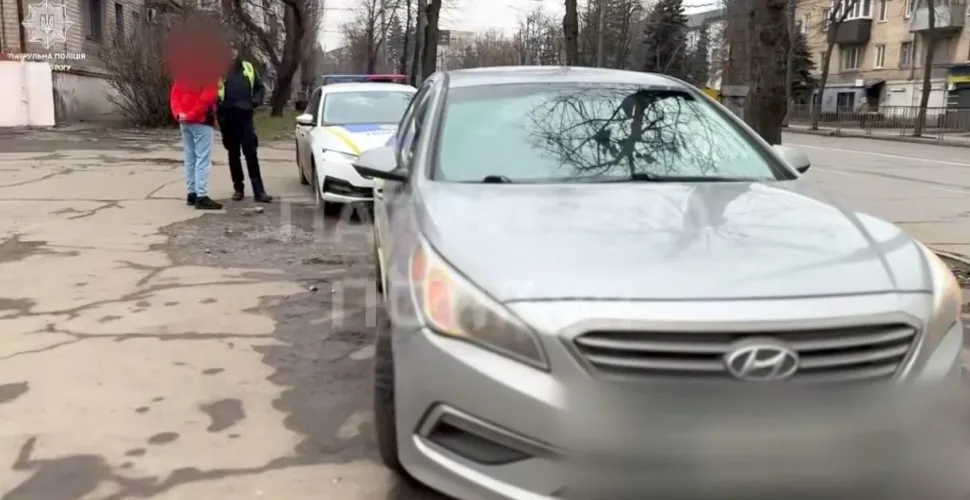паркування, місце для людей з інвалідністю, порушник