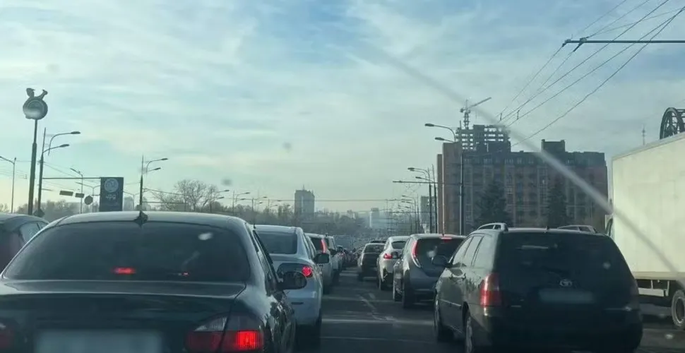 затор на Новому мосту