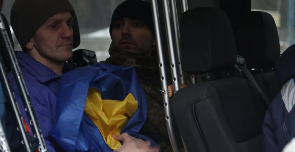 повернулися з полону