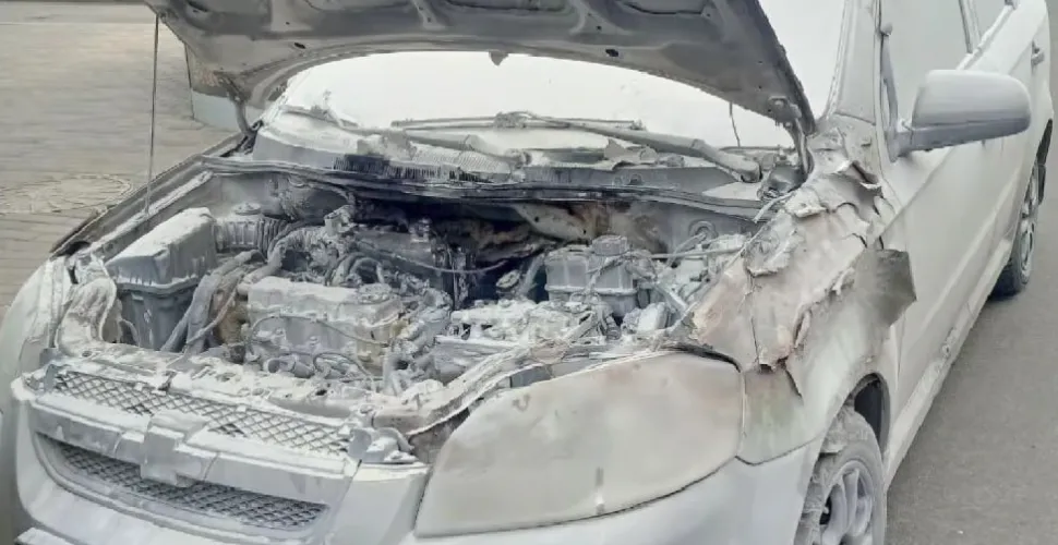 У Дніпрі на з’їзді з Центрального мосту загорівся Chevrolet (відео)