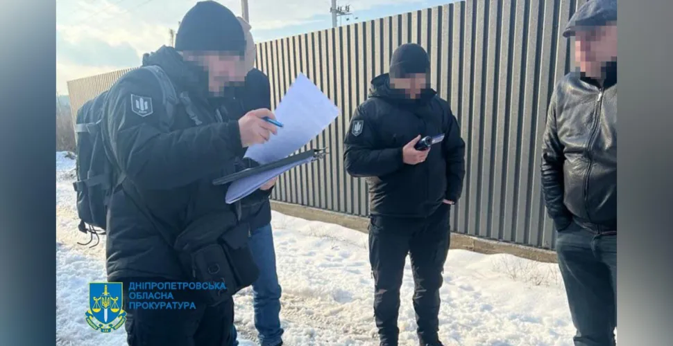 начальник поліція, підлеглі, будівництво, приватний будинок