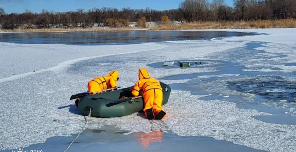 У Кривому Розі рятувальники дістали з водойми тіло загиблого чоловіка