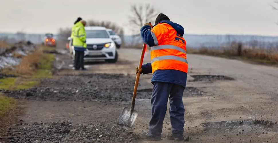 ремонт прифронтових доріг на Дніпропетровщині
