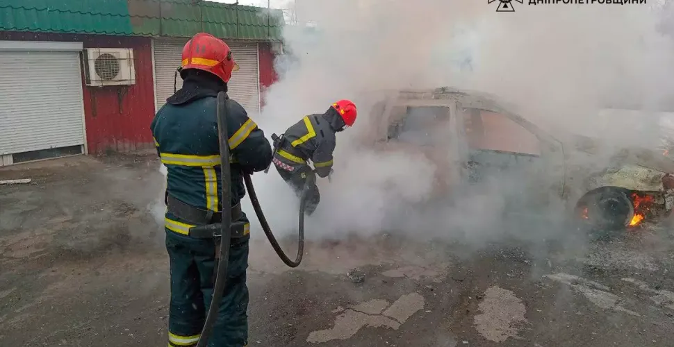У Кривому Розі горів автомобіль: постраждав чоловік