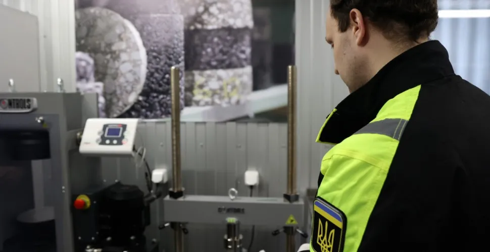 модульна лабораторія дорожнього-технічних експертиз
