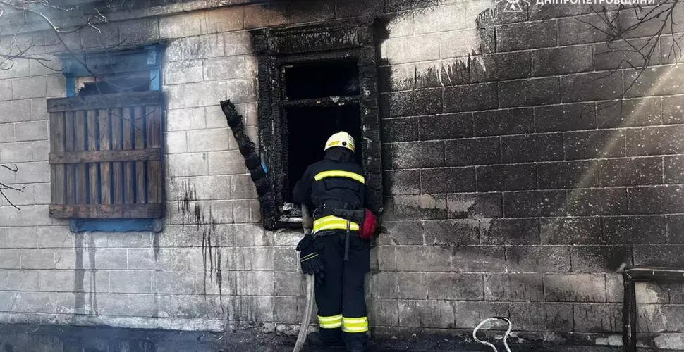 У Дніпрі вигорів житловий будинок