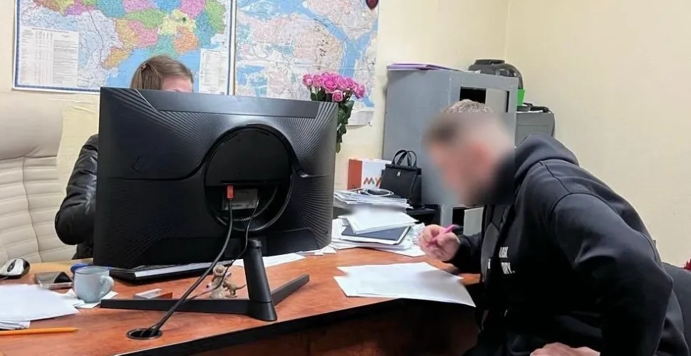 у Дніпрі затримали трьох шахраїв