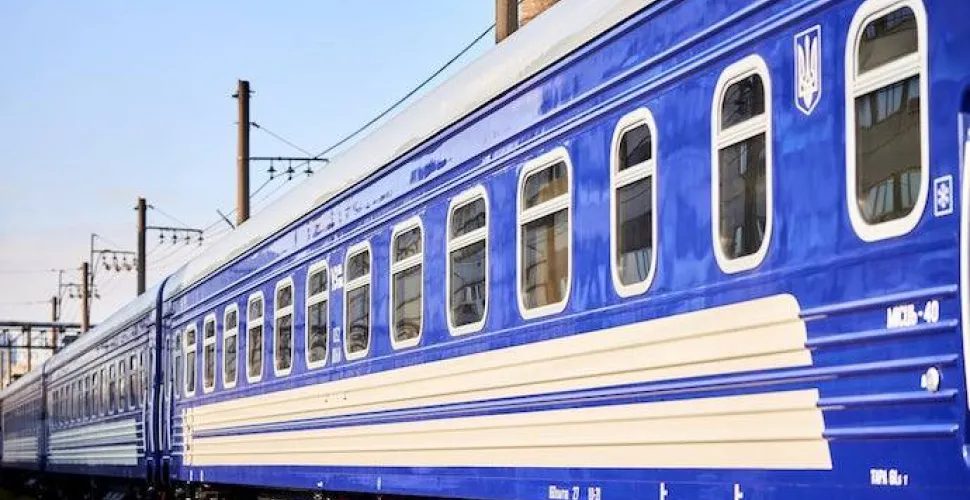 Через обстріли Дніпропетровщини на станції Демурине тимчасово змінено рух поїздів