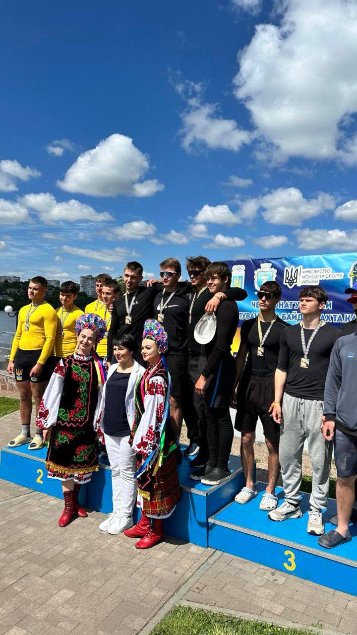 веслувальники