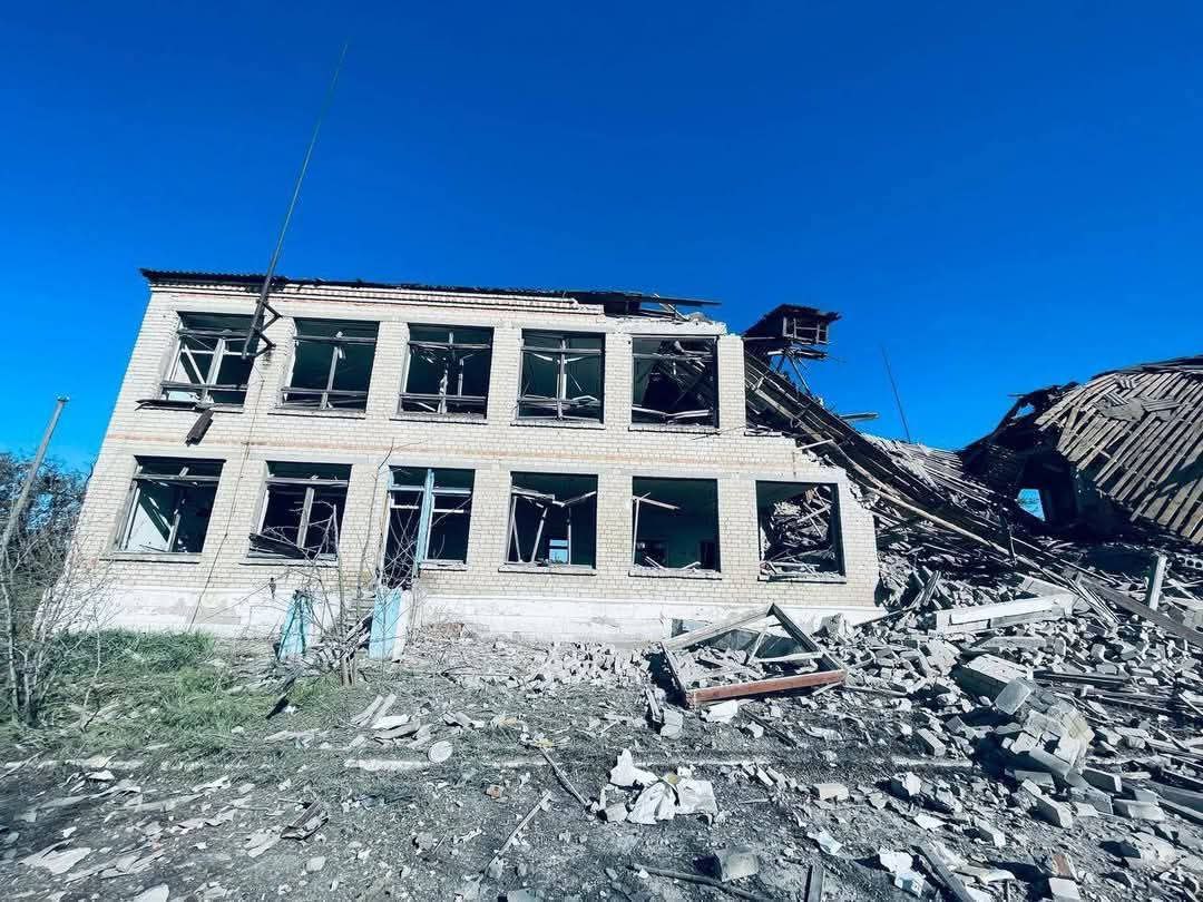 знищена школа у Новопавлівці