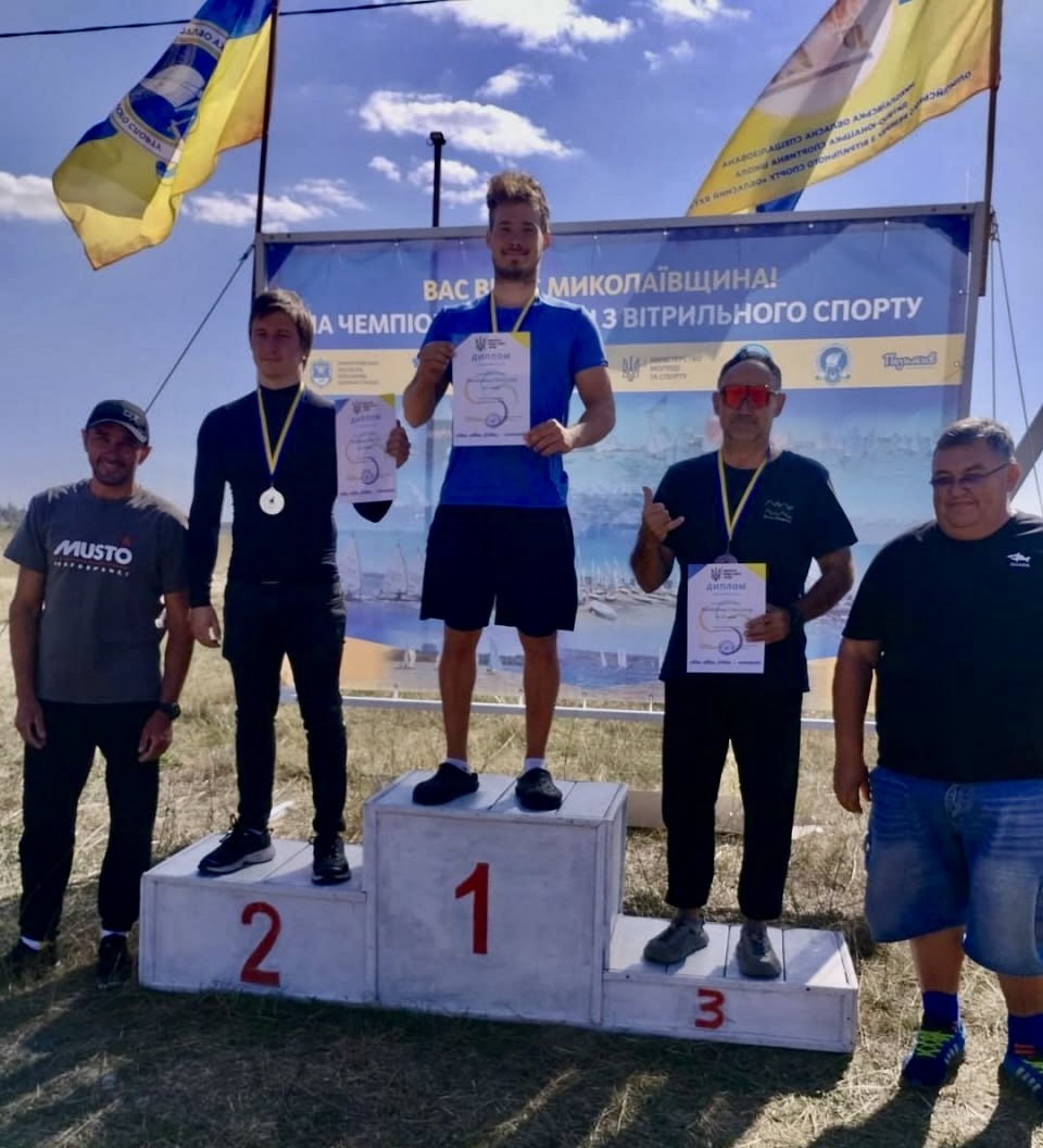 вітрильний спорт