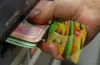 У Нікопольському районі жінка викрала гроші з картки знайомої 