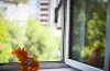 У Жовтих Водах малюк випав з вікна третього поверху