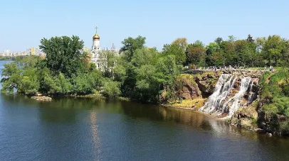 Монастирський острів, вода, водопостачання