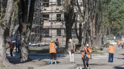 У Кам’янському ліквідують наслідки нічного ракетного удару