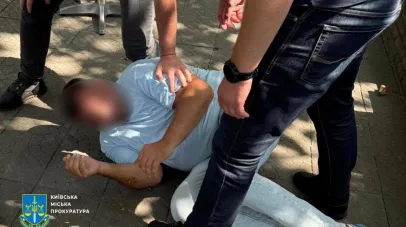 Шахрай із Дніпра обіцяв дівчині високу посаду в Офісі Генпрокурора