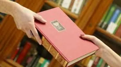 Великий книжковий обмін у центрі Дніпра