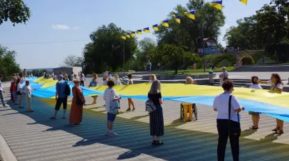 Рекордний стяг у Дніпрі до Дня державного прапора