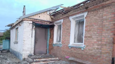 На Дніпропетровщині нічна атака дронами й артилерією: зруйновані оселі та інфраструктура