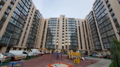 У Дніпрі в одній із квартир знайшли тіло вбитого: підозрювану вже затримали