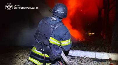 На Дніпропетровщині 19-річний хлопець постраждав під час нічної атаки